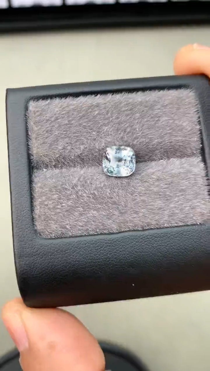 【闪购商品】定制尖晶石裸石未镶嵌3.20ct 枕型 冰蓝色调
