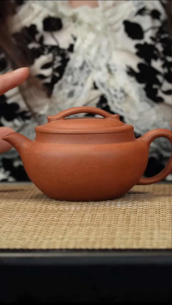 紫砂茶壶段泥汉瓦210cc