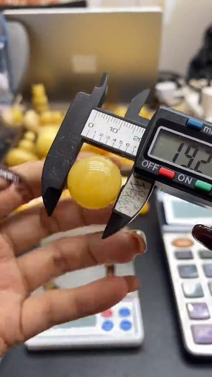 琥珀未镶嵌珠宝奇石679