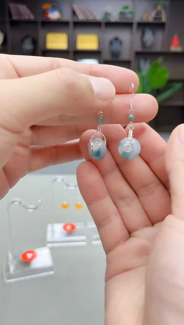 未镶嵌石英质玉（天山翠）耳饰721000