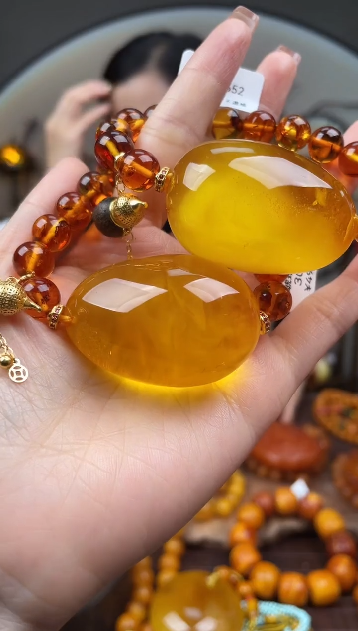 【闪购商品】琥珀裸石未镶嵌首饰 假1赔4 （多样性发货1件