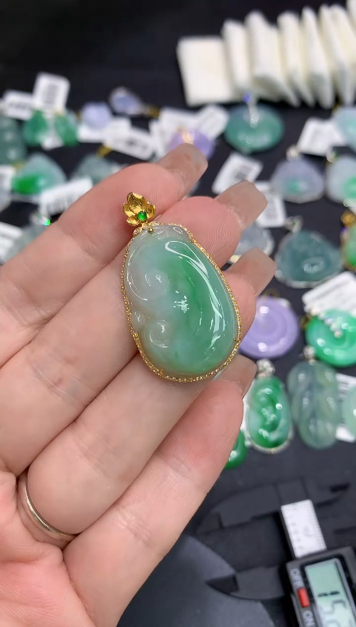 吊坠(不含链)18K金镶嵌翡翠111111111111111111