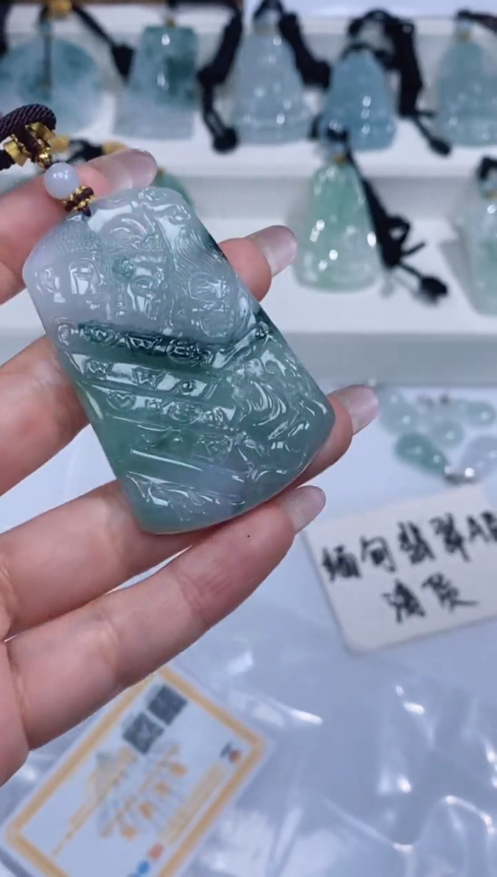 颈饰未镶嵌翡翠吊坠