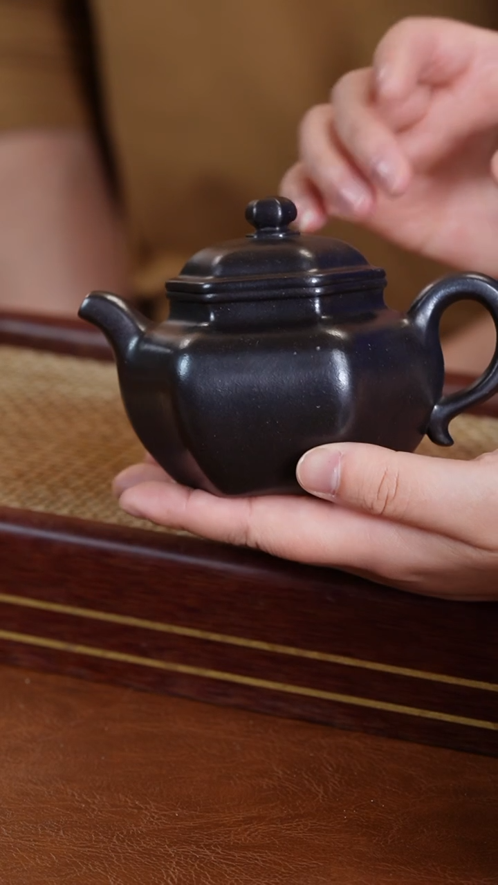 【闪购商品】紫砂茶壶储逸平石黄六方莲子壶