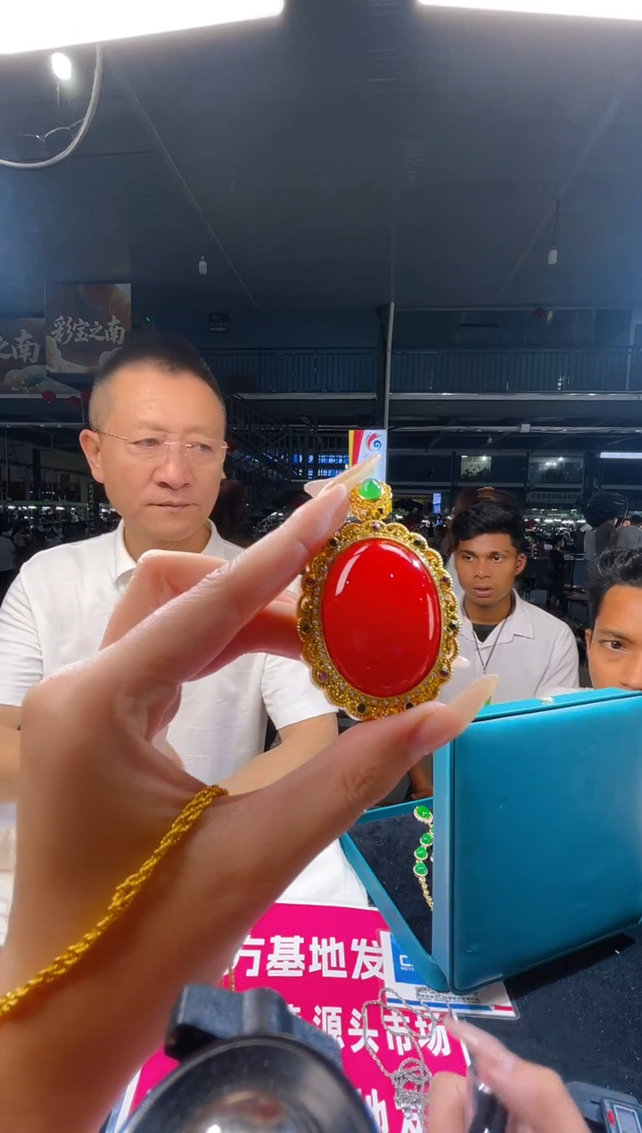 玛瑙/玉髓颈饰合金天然玉石保真 多样性发其一