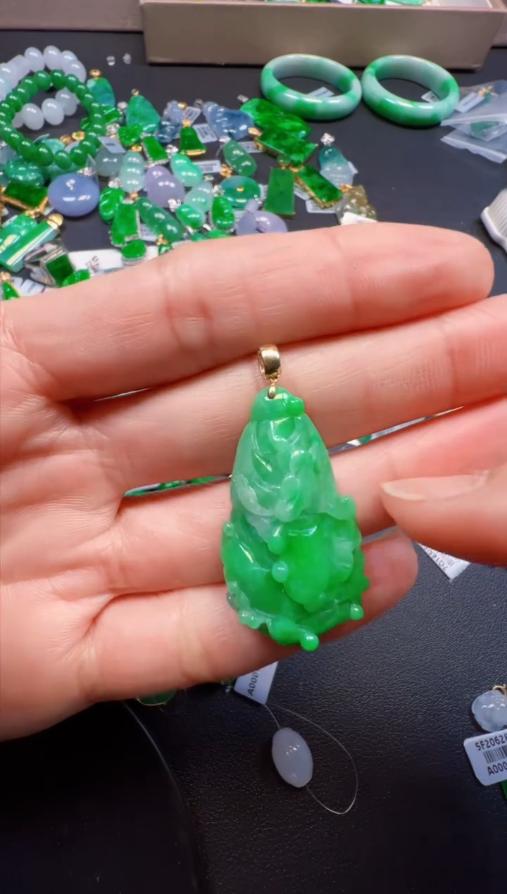 【闪购商品】翡翠吊坠(不含链)18K金镶嵌1280
