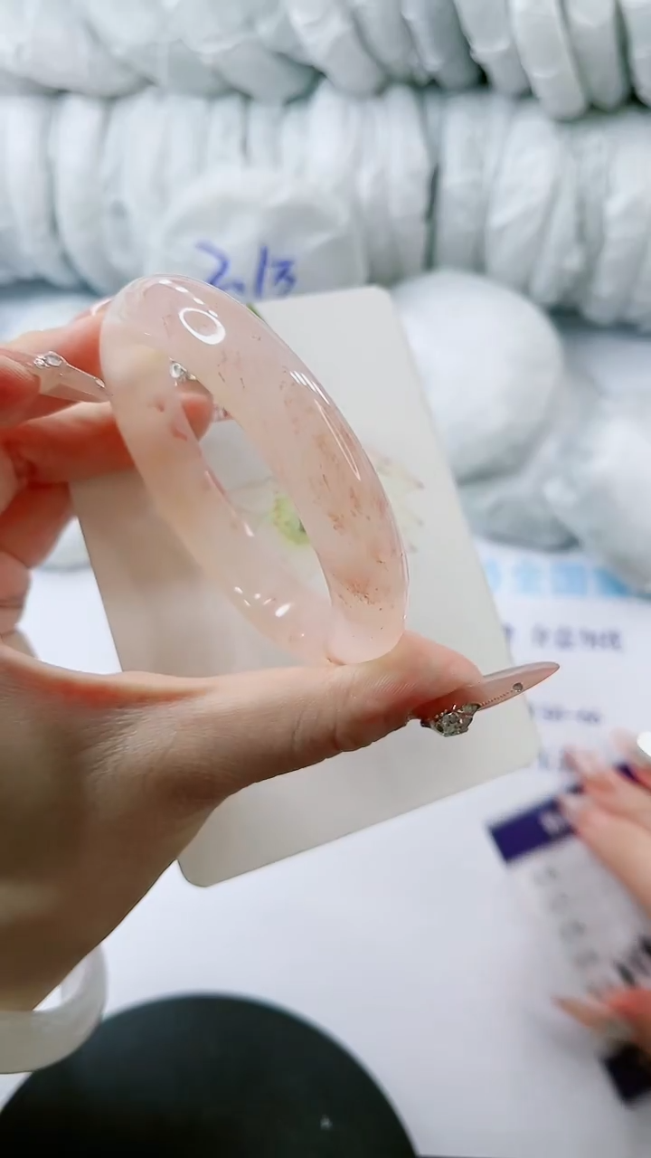 【闪购商品】石英质玉手镯未镶嵌多样性发货V180