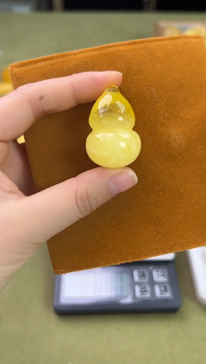 裸石琥珀未镶嵌琥珀蜜蜡吊坠