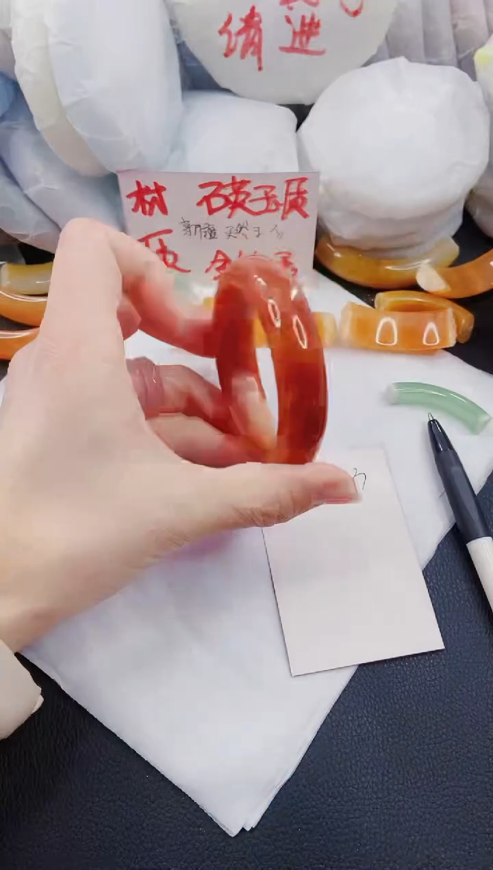 【闪购商品】石英质玉手镯未镶嵌J133-55-56