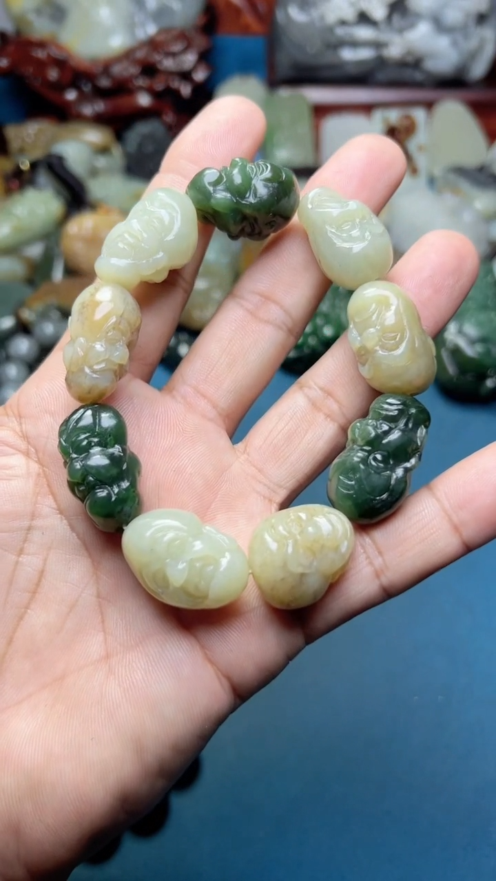 和田玉未镶嵌把件-