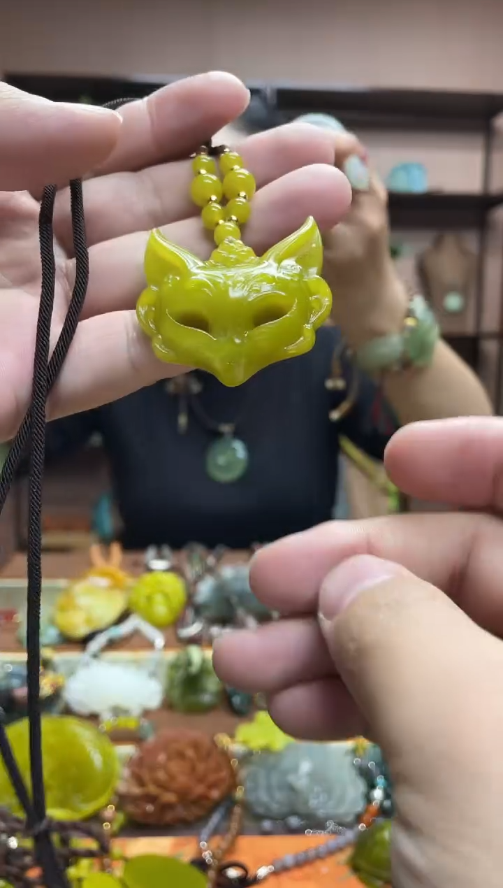 未镶嵌岫玉吊坠·1