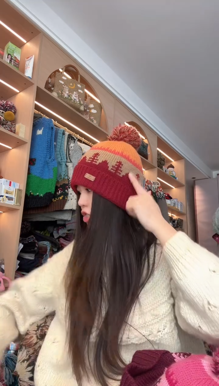 羊毛橘红小树丫帽