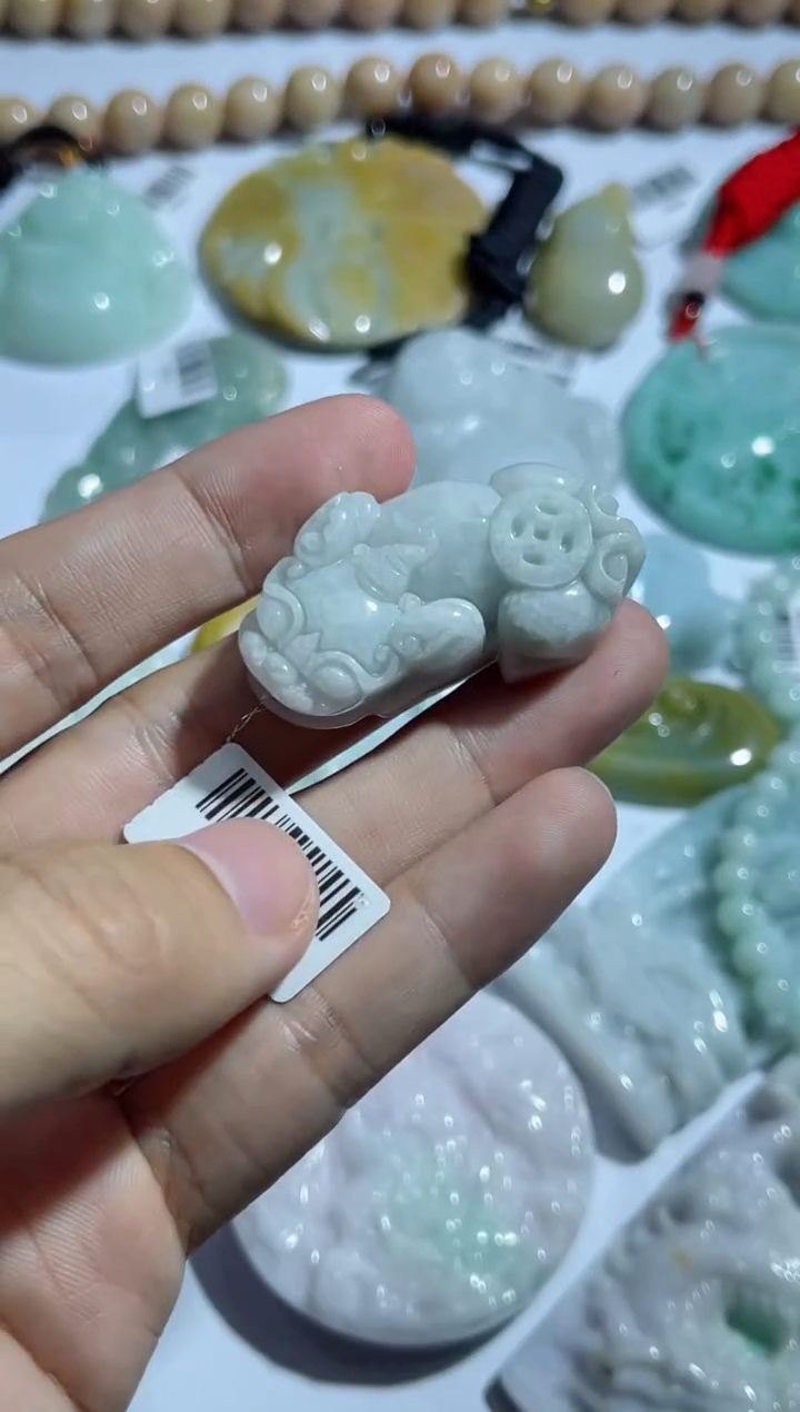 【闪购商品】翡翠颈饰未镶嵌00015099