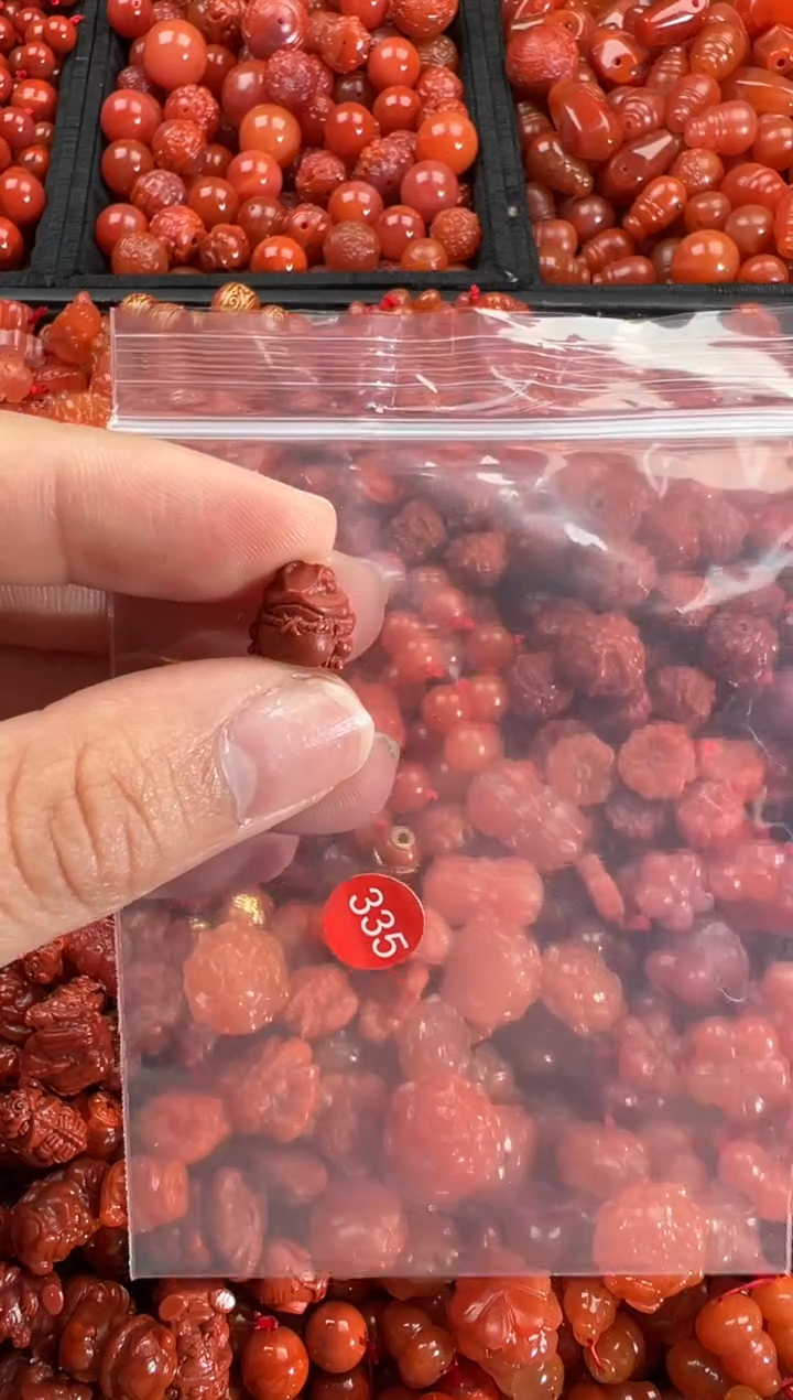 【闪购商品】南红玛瑙颈饰未镶嵌1