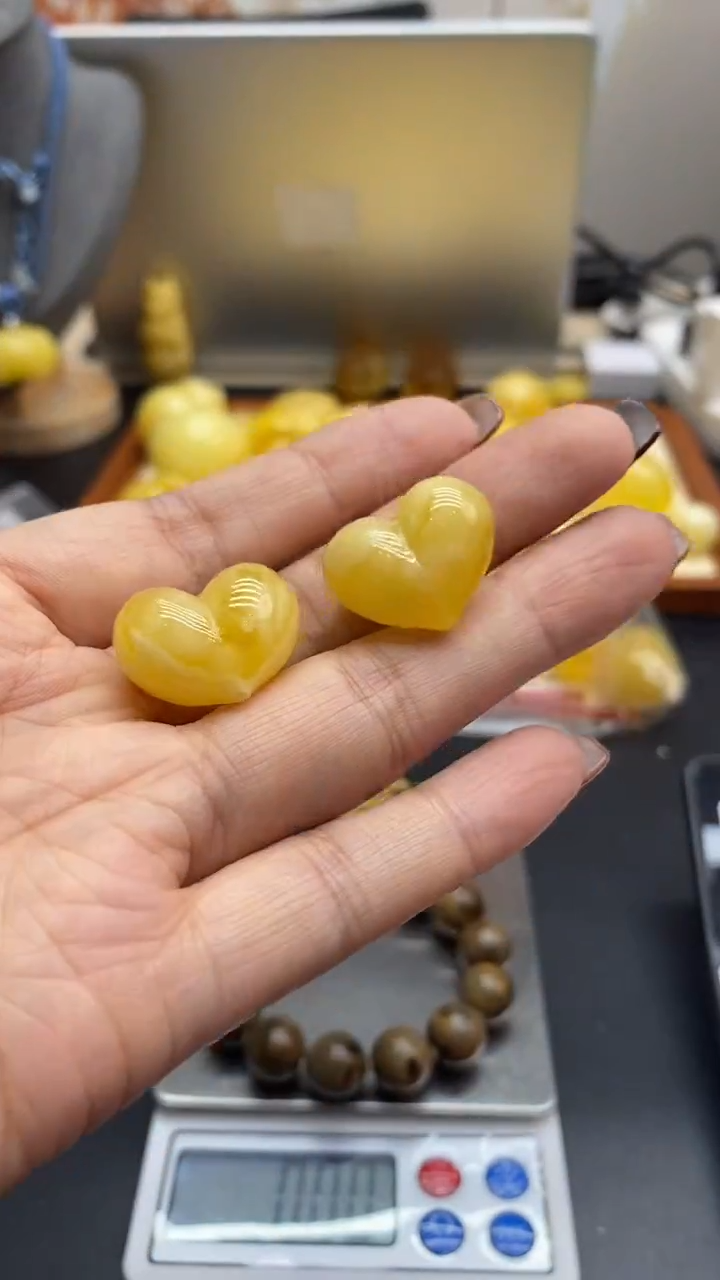 琥珀未镶嵌珠宝奇石2687多样性发其一默认有瑕