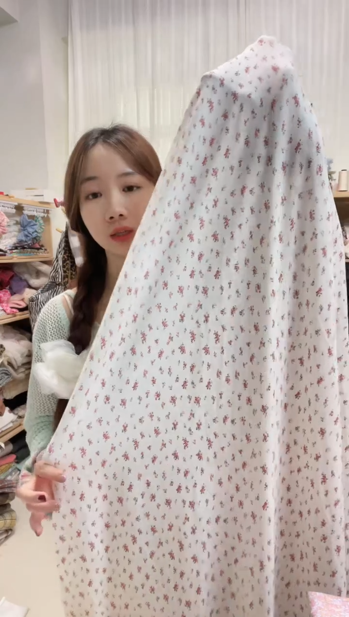 棉白底针织粉小花涤棉布 1米  四面带弹力