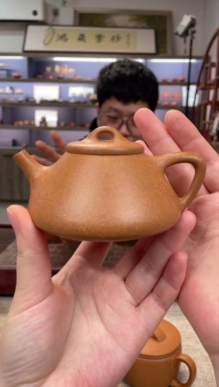 【闪购商品】紫砂茶壶老降坡 子冶石瓢