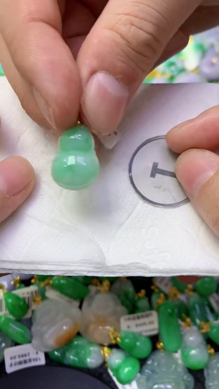 颈饰未镶嵌翡翠天然缅甸翡翠A货