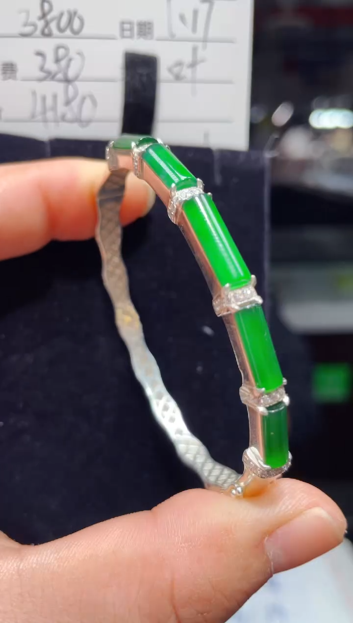 【闪购商品】翡翠手镯银S925镶嵌0263429127多样性发货