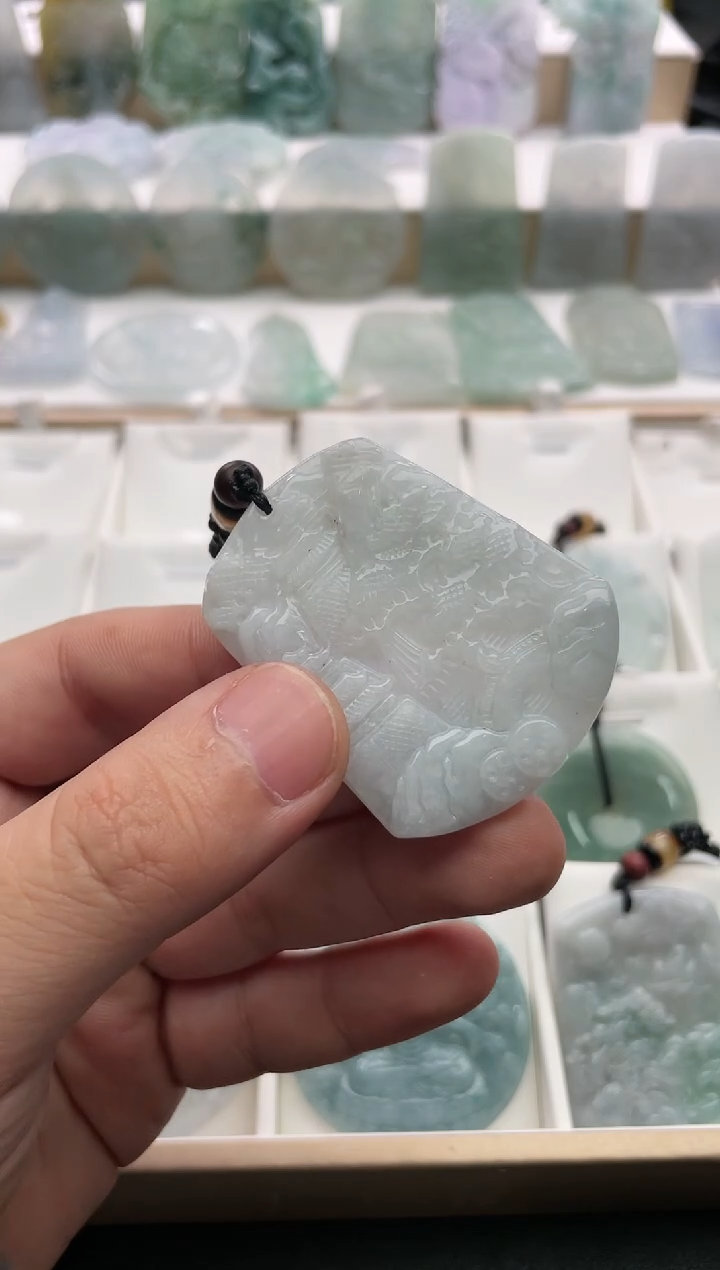 【闪购商品】翡翠颈饰未镶嵌..../2/15/ 136