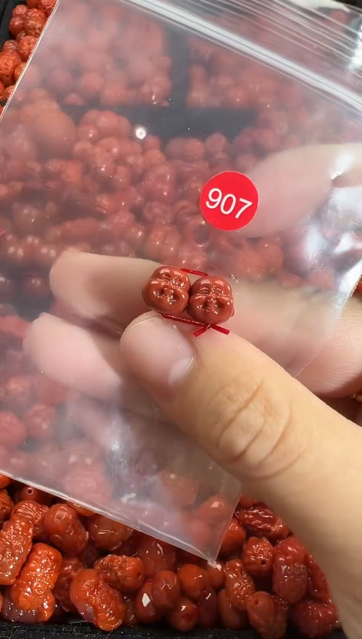 颈饰未镶嵌南红玛瑙1