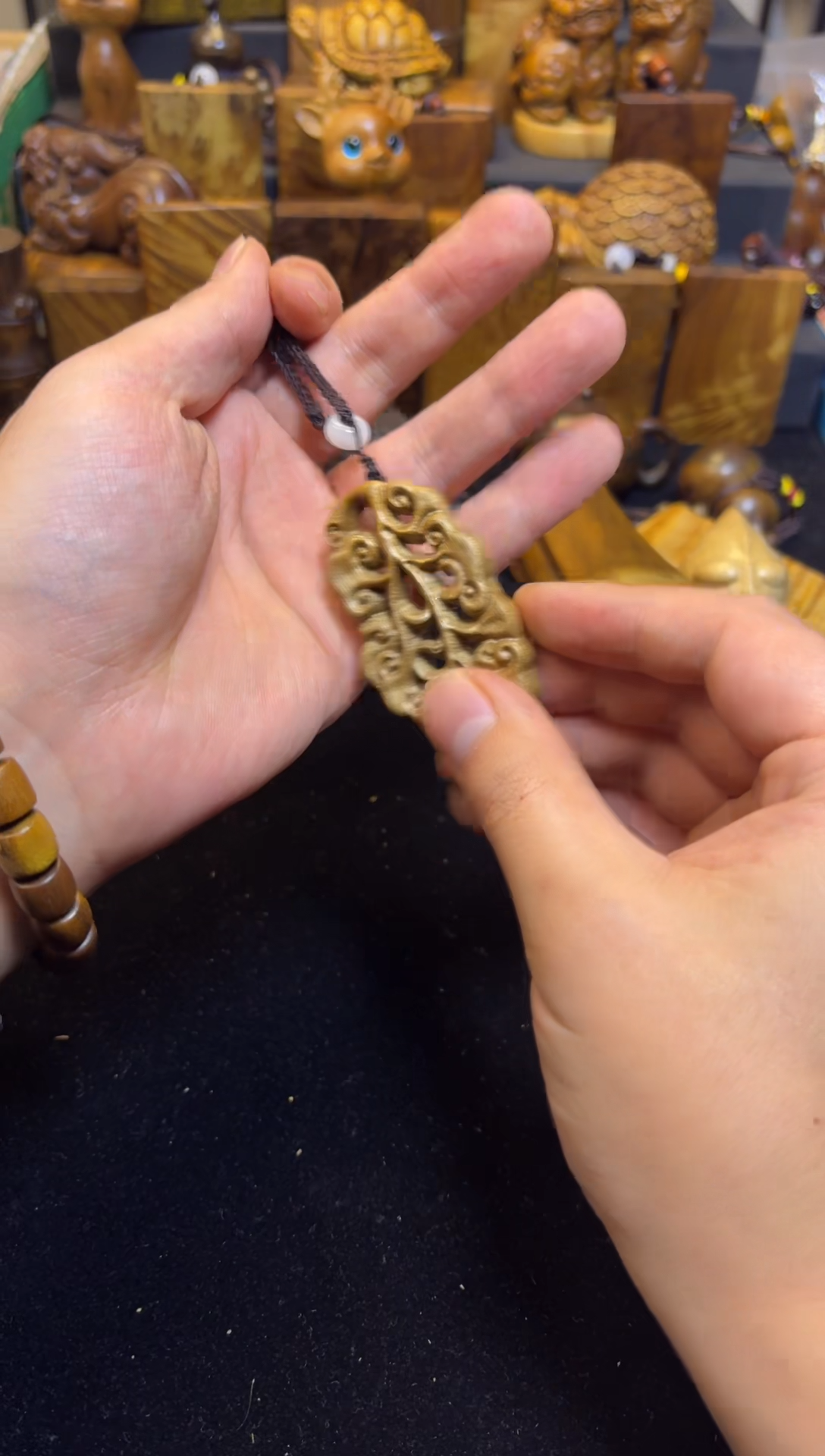 【闪购商品】楠木（金丝楠）其他双面雕吊坠71