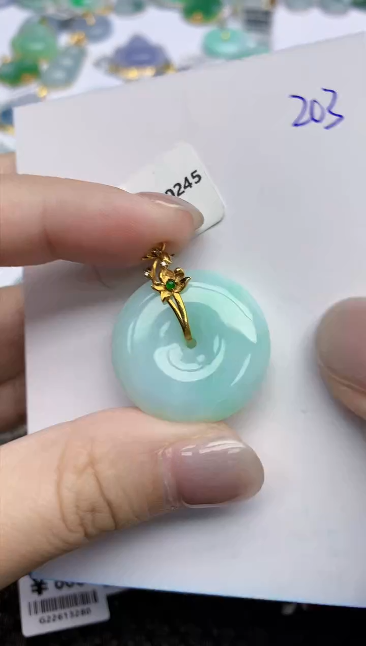 【闪购商品】翡翠颈饰18K金镶嵌天然翡翠A货