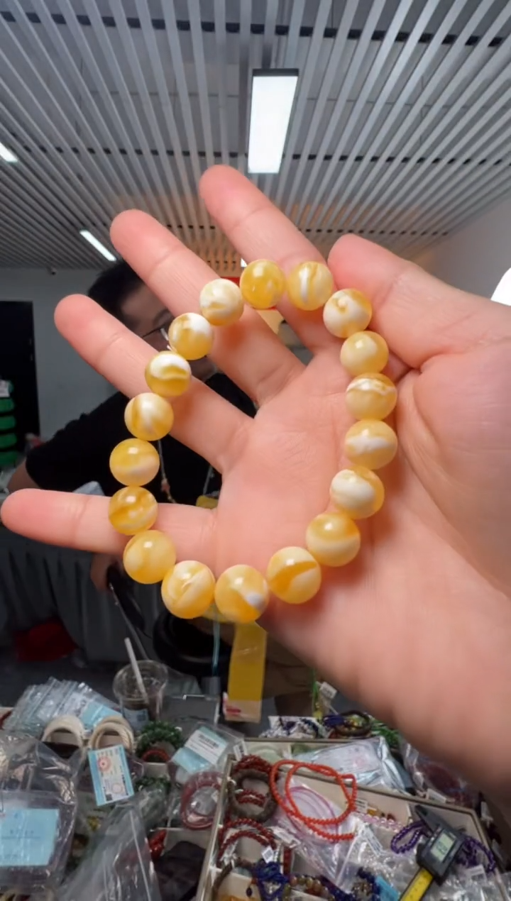 手串蜜蜡未镶嵌俄料妖花瓷白蜜蜡圆珠单圈手串约10mm 