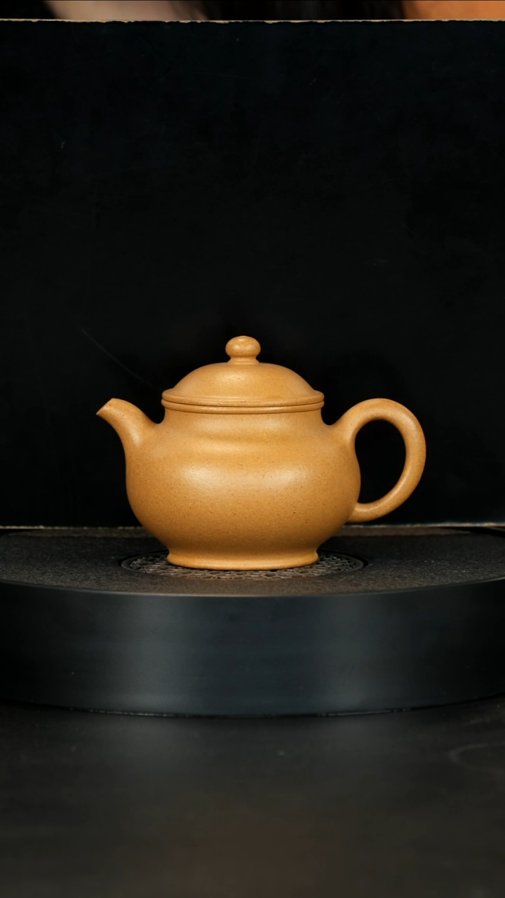 【闪购商品】紫砂茶壶明清老宕口黄金段潘壶260cc