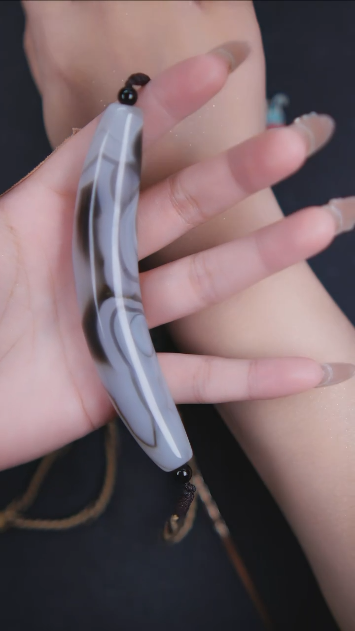 玛瑙/玉髓颈饰未镶嵌玛瑙吊坠