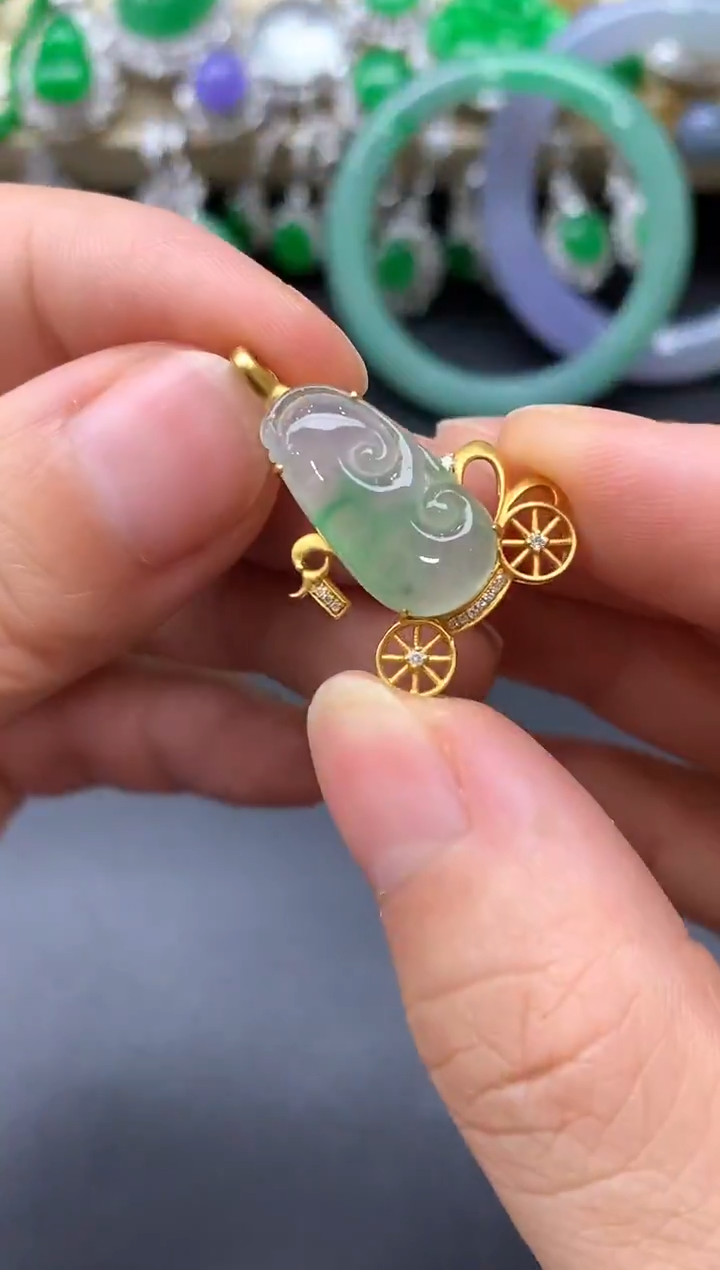 颈饰18K金镶嵌翡翠132-中国好珍宝