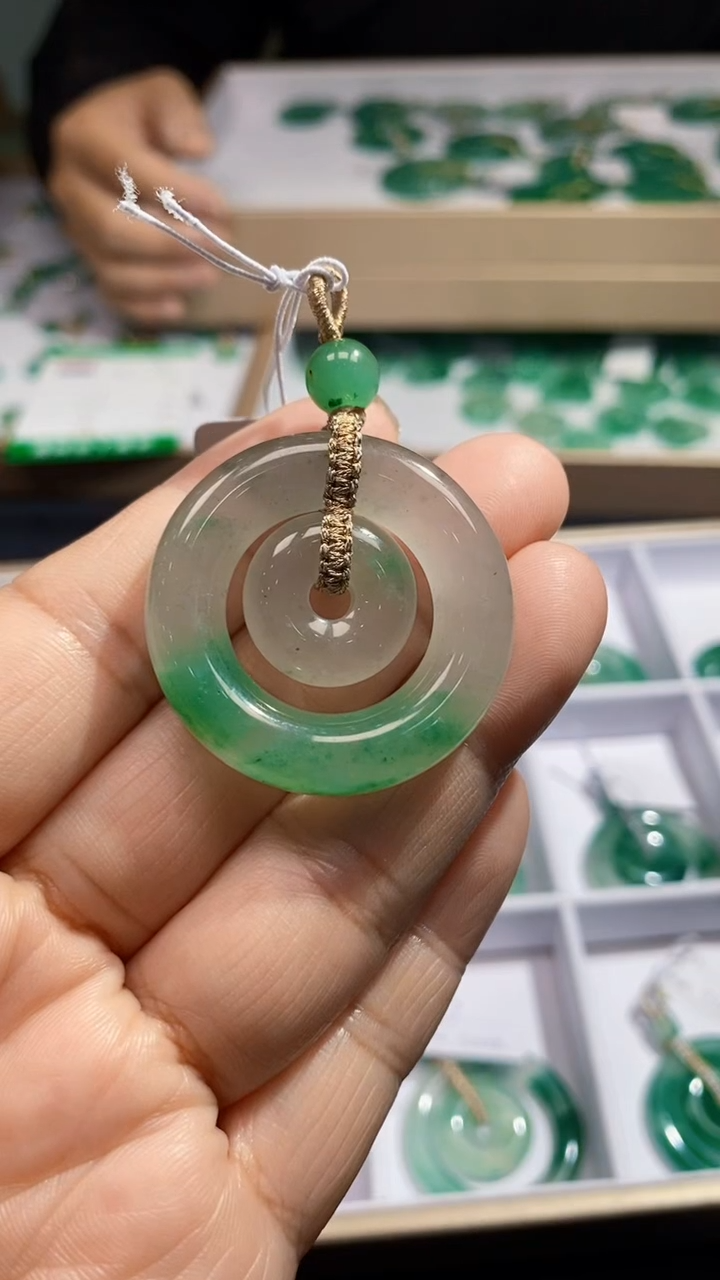 【闪购商品】石英质玉颈饰未镶嵌天然A货非洲翠