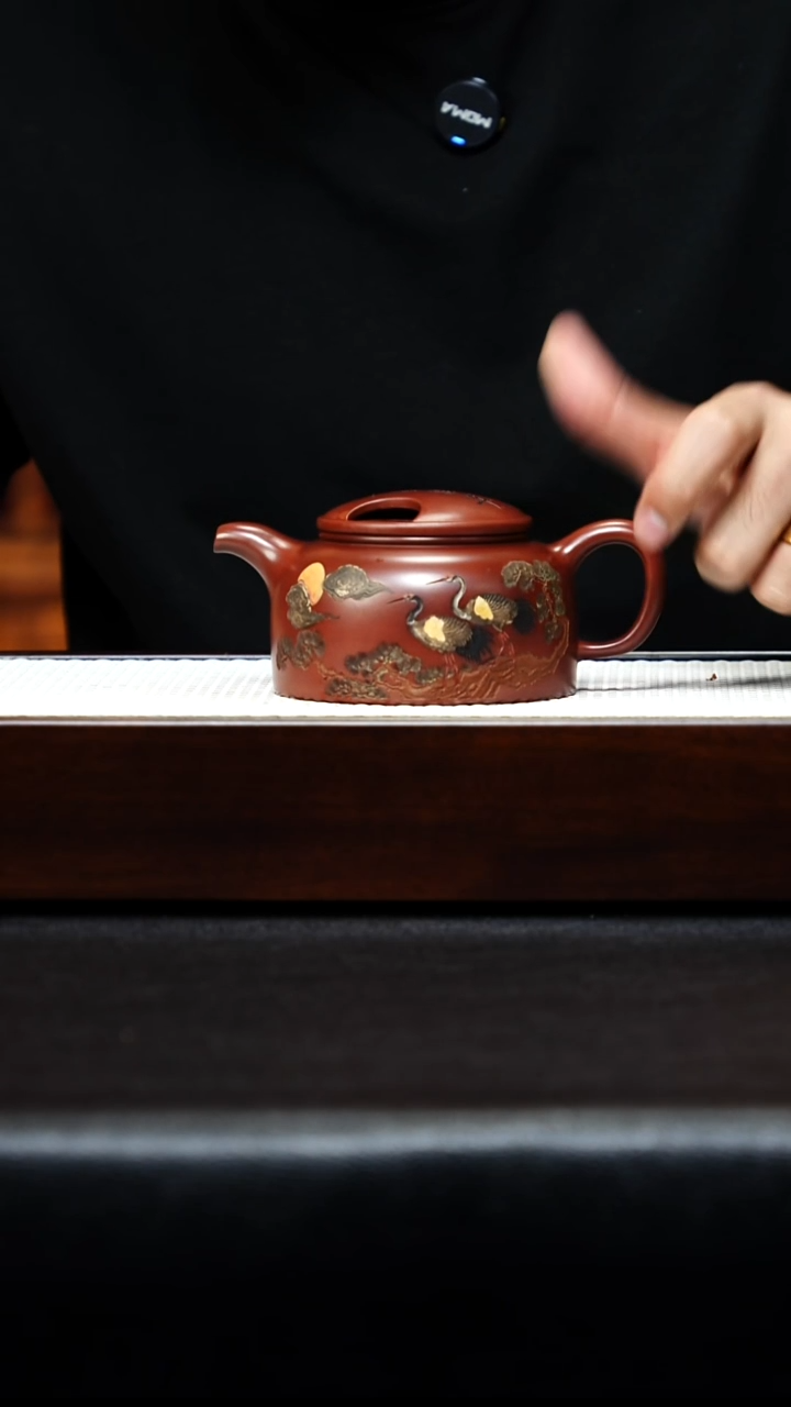 茶壶紫砂宜兴紫砂 牛盖莲子 龙血砂 梅鹏 h195