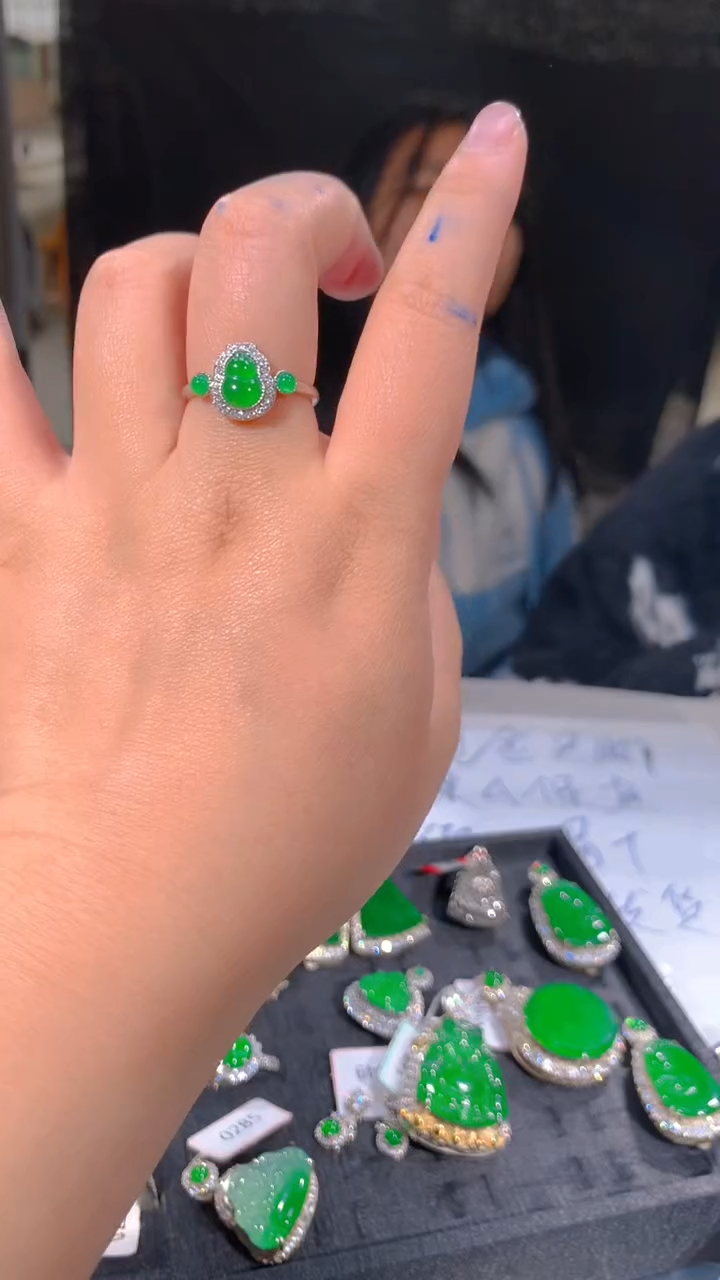 【闪购商品】定制翡翠未镶嵌118多样性发货（发其一）
