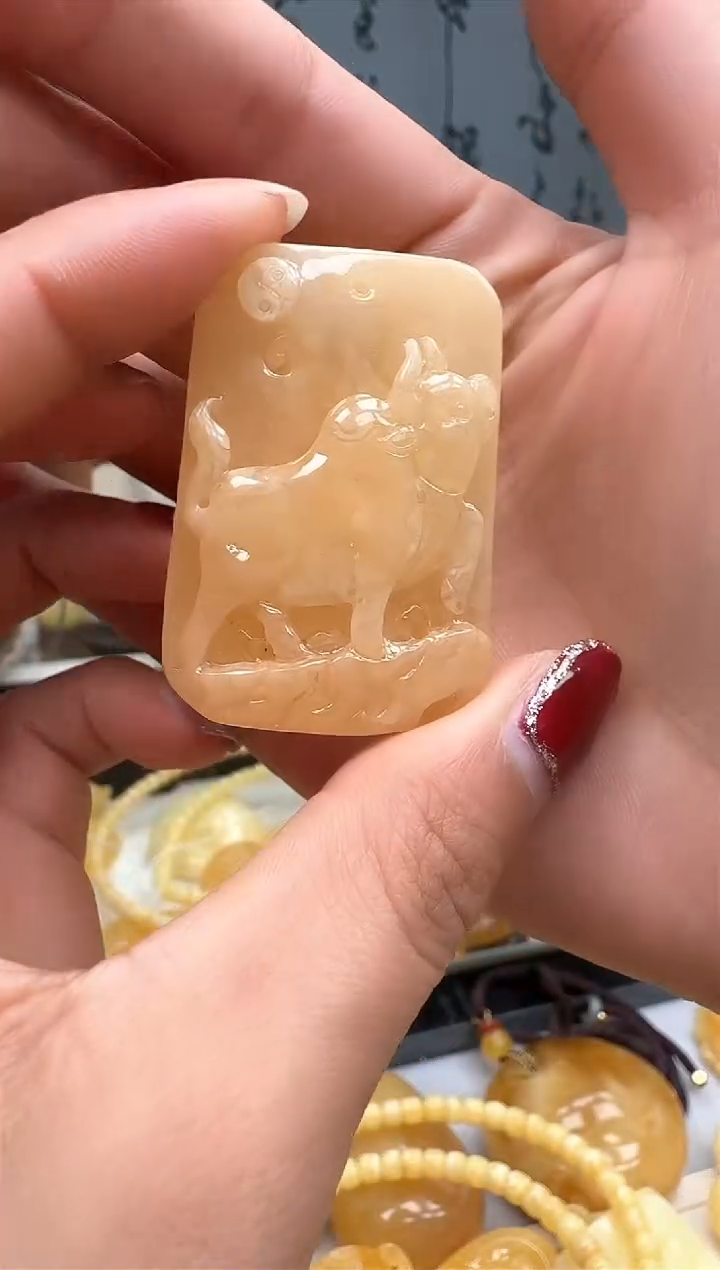 【闪购商品】琥珀裸石未镶嵌挂坠