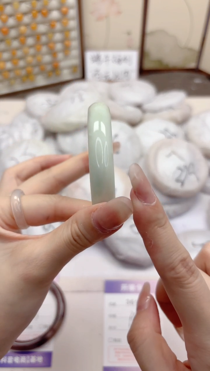 石英质玉手镯未镶嵌361-翠玉-圈口60