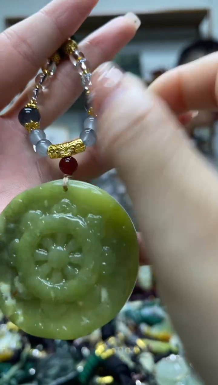 未镶嵌岫玉吊坠·