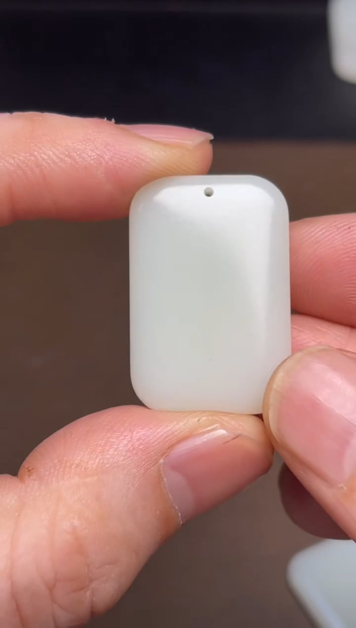 【闪购商品】和田玉颈饰未镶嵌13 带微包容