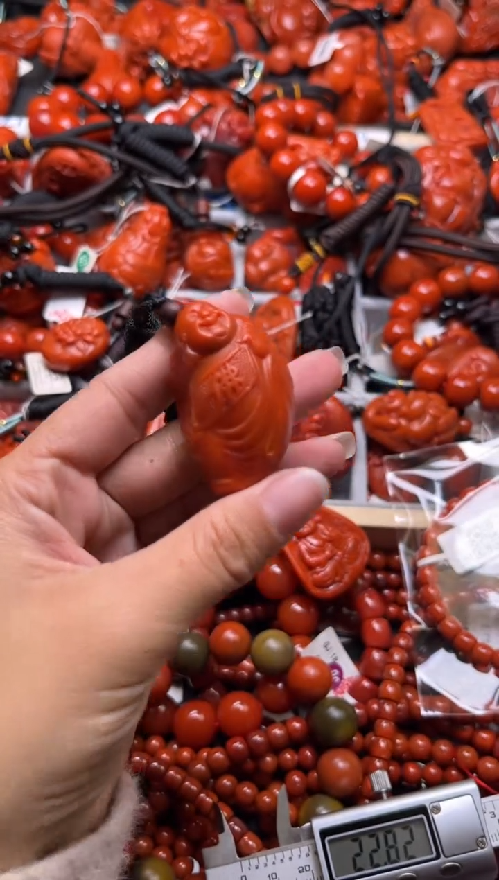 南红玛瑙未镶嵌珠宝奇石81