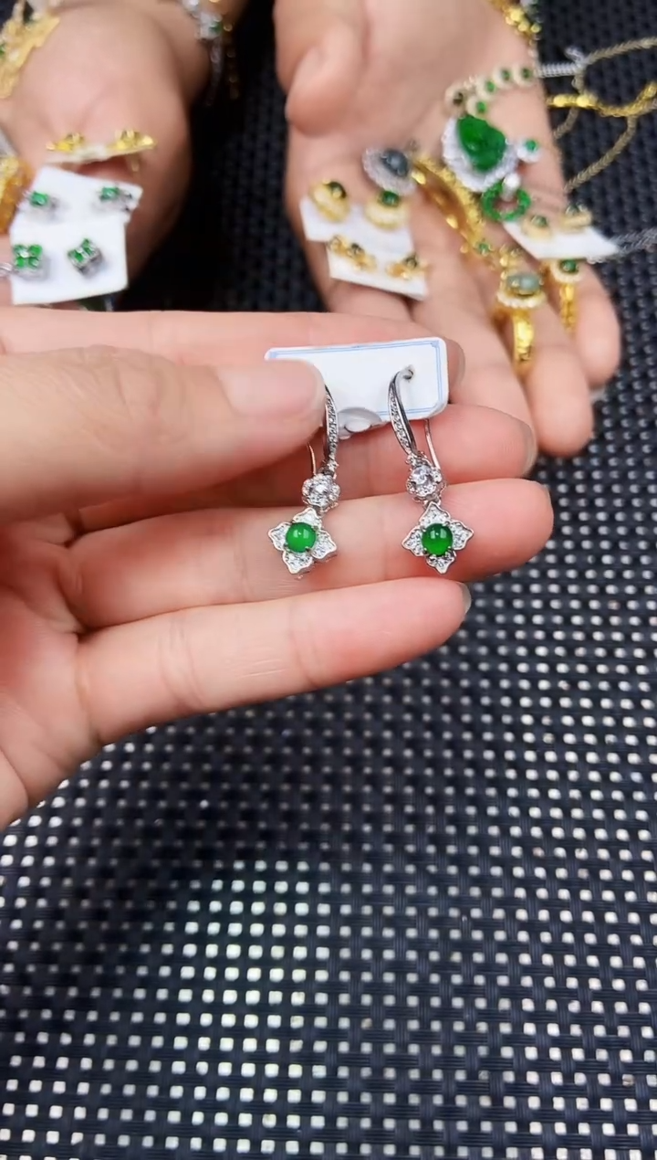 翡翠未镶嵌耳饰111111111