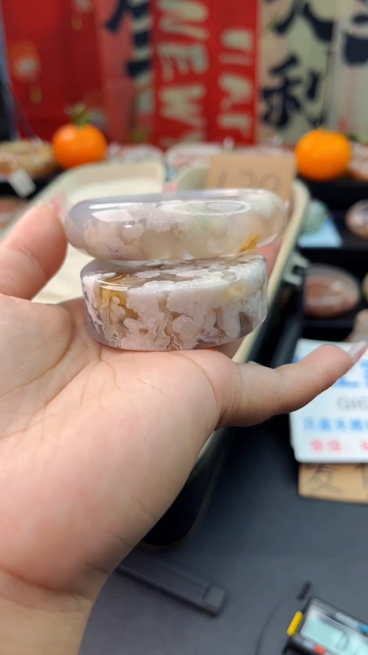 【闪购商品】石英质玉手镯未镶嵌赠送镯心（57圈口）