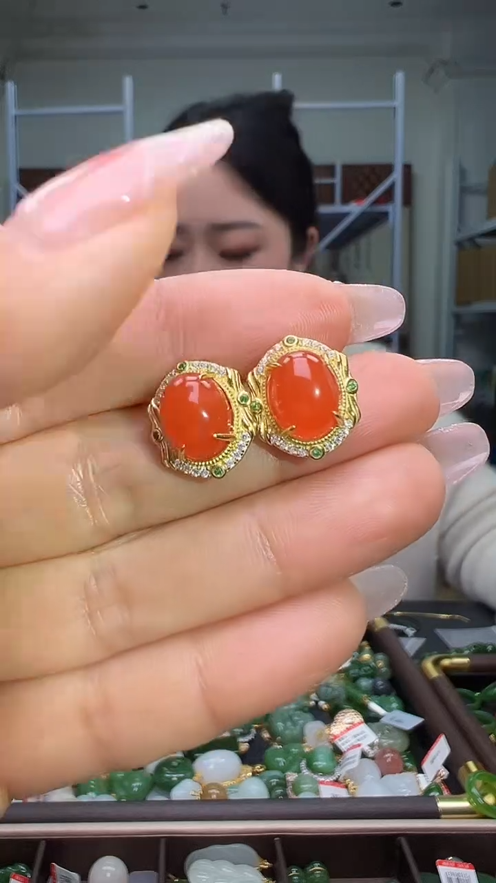 未镶嵌颈饰玛瑙/玉髓（多样性发货.发其一)12.05.88