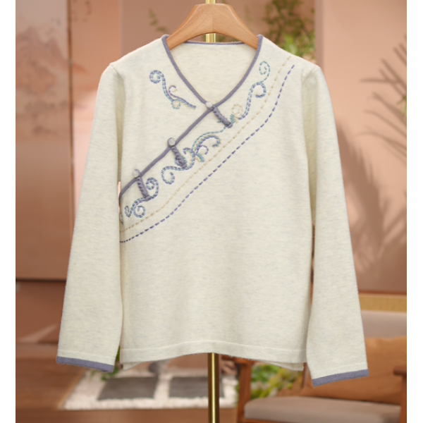 《 初霁-针织衫》2025年秋冬新款简约气质纯色刺绣加厚时尚针织衫