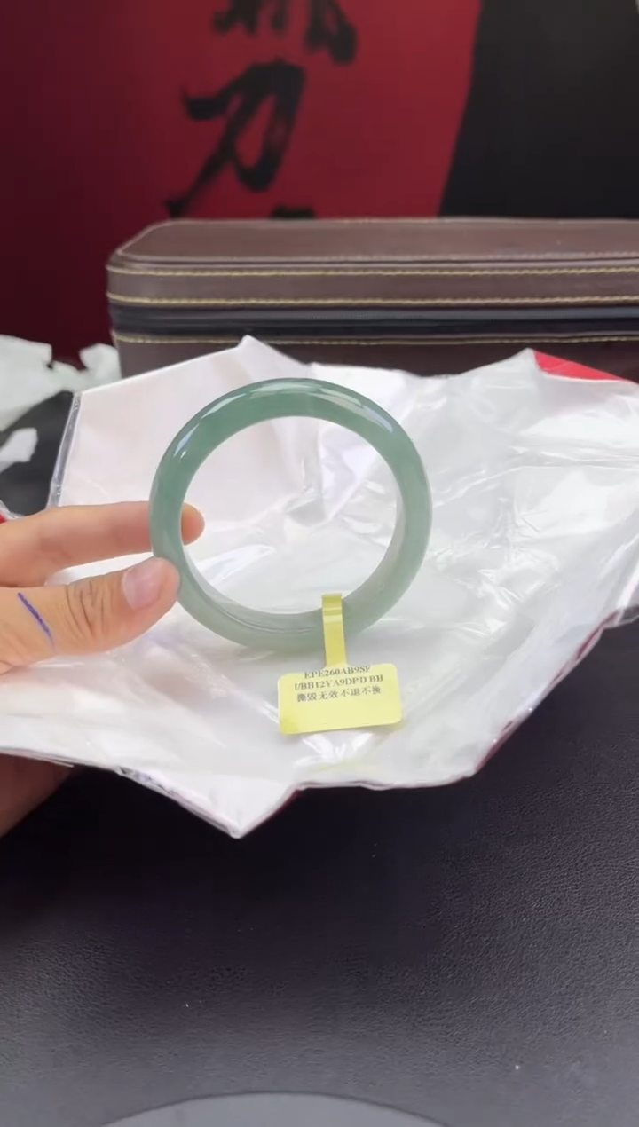 【闪购商品】翡翠未镶嵌手镯2翡翠手镯