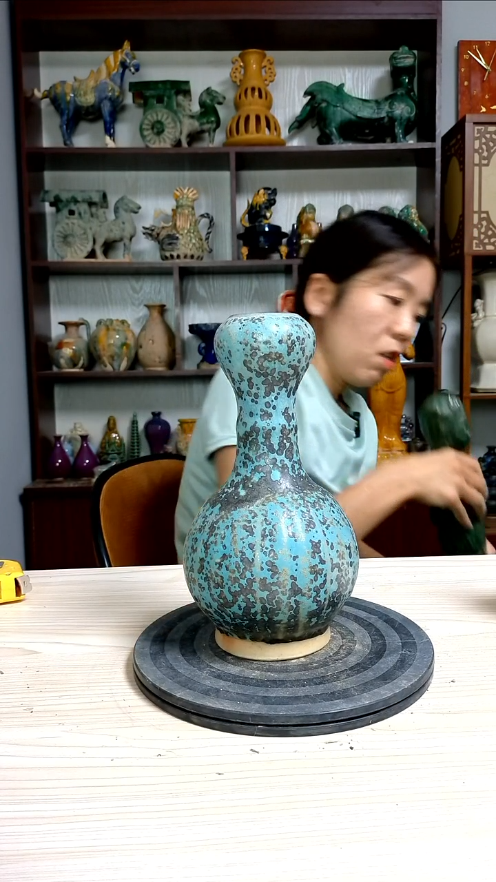 经典精美复古风格瓷器