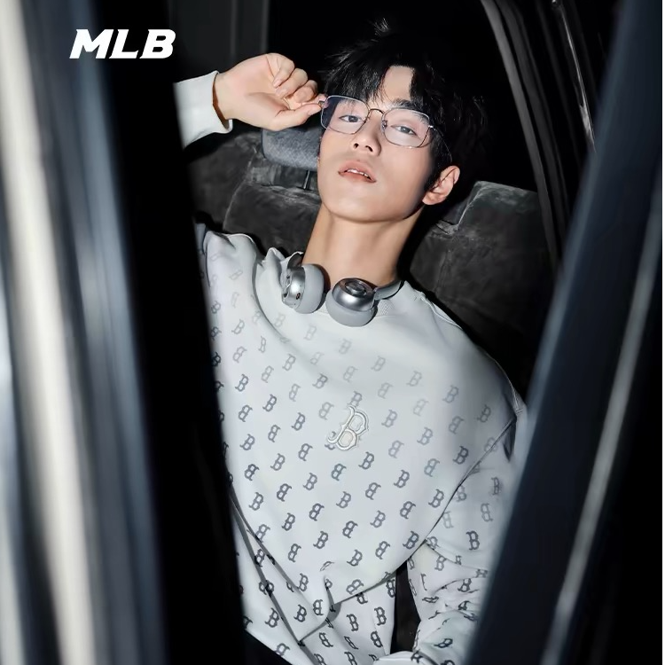 MLB正品男女情侣运动渐变老花复古卫衣圆领长袖25秋冬新款MTM07