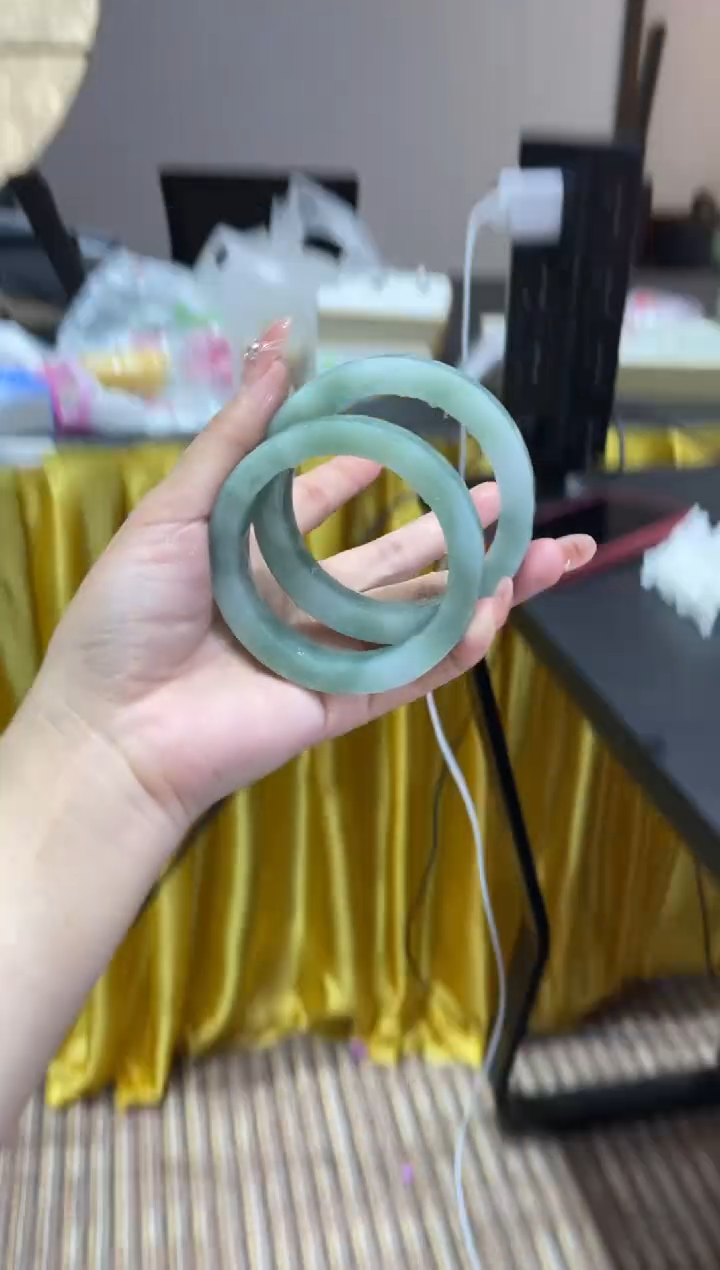 【闪购商品】定制翡翠手镯未镶嵌手镯DDH/发一件