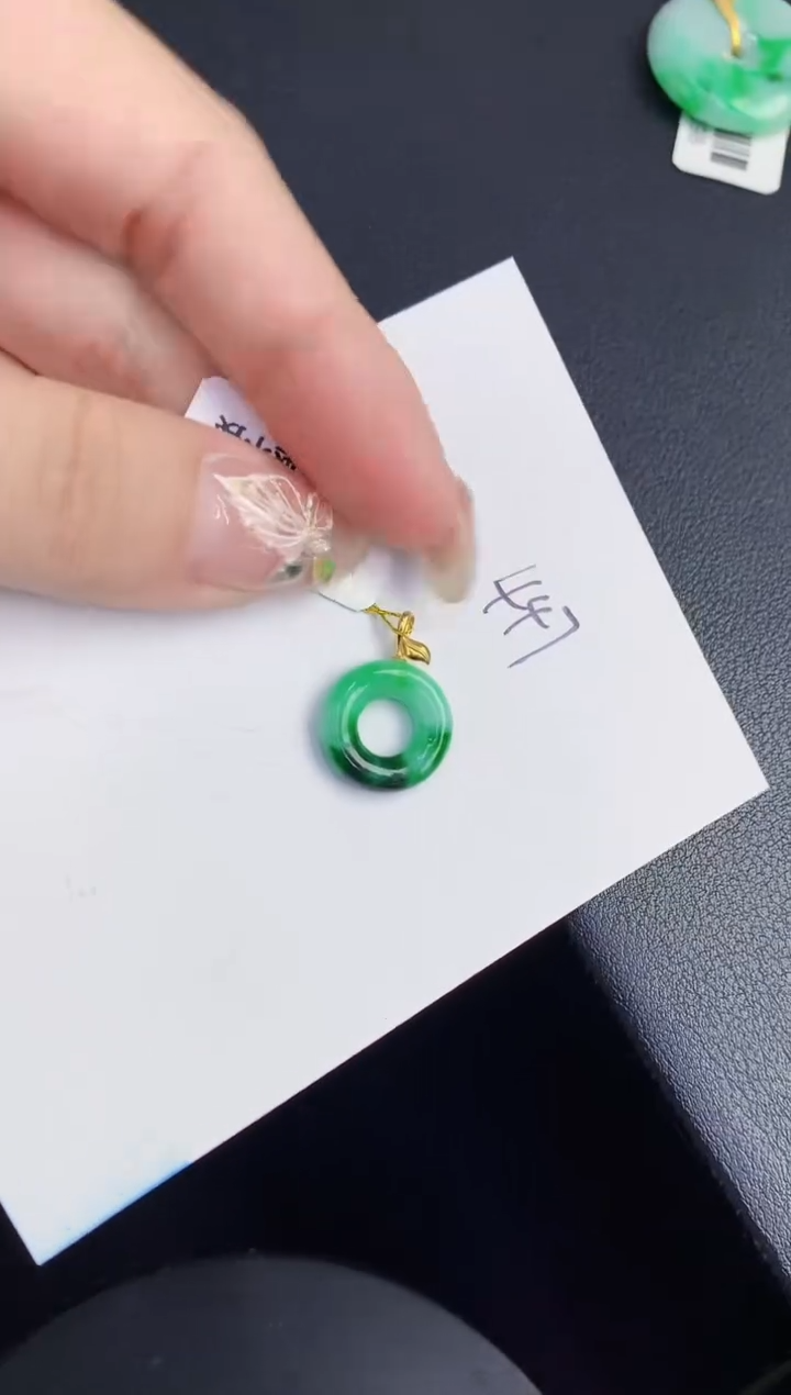 【闪购商品】翡翠颈饰18K金镶嵌00000000000