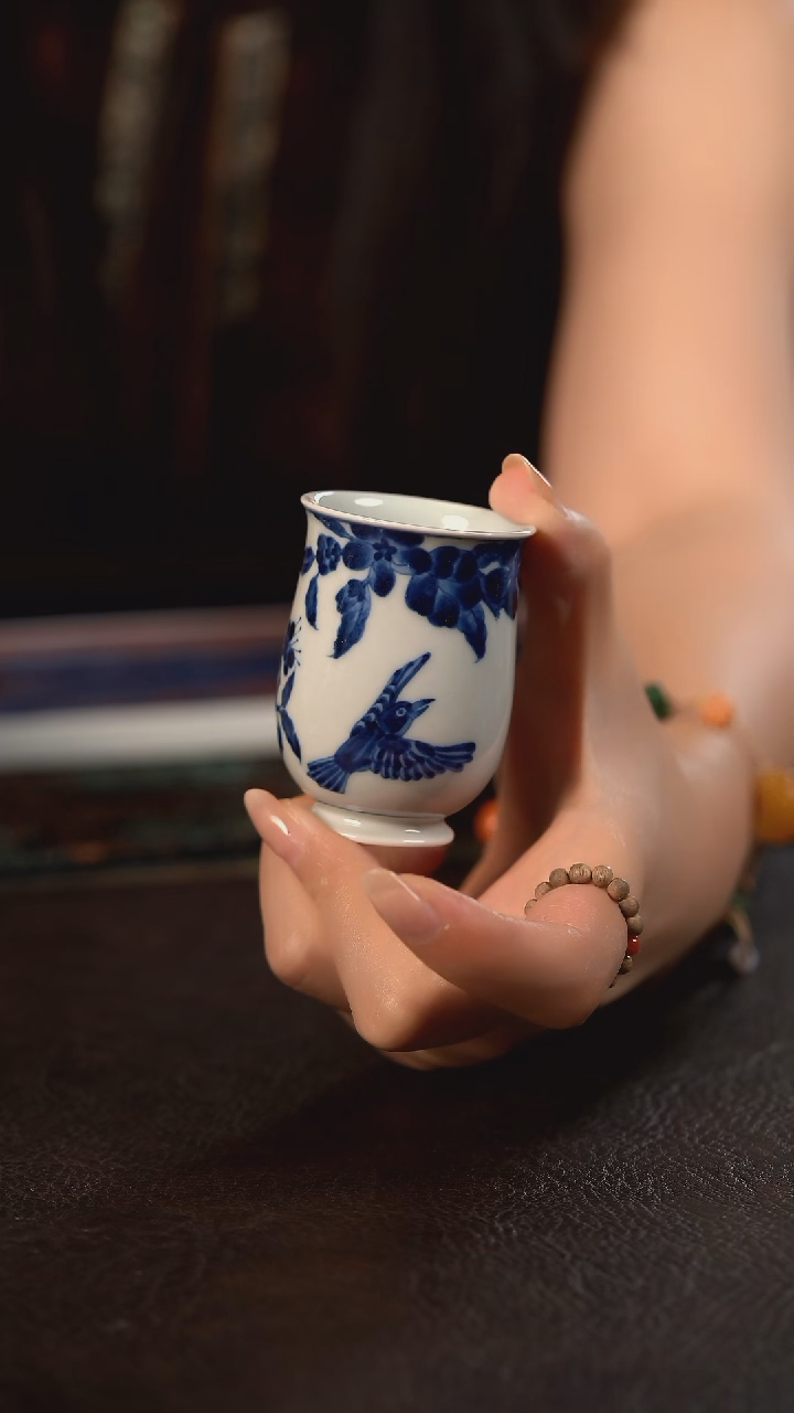 研山琢器花鸟手握玉兰杯