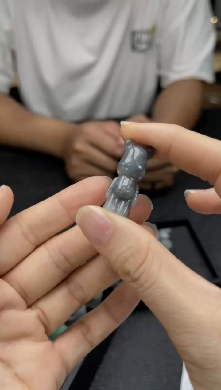 颈饰未镶嵌翡翠吊坠